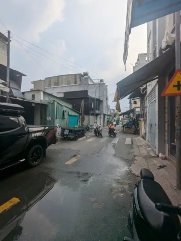 Cần Bán Gấp Nhà Mặt tiền 135 Bùi Hữu Nghĩa