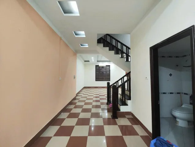 Cho thuê nhà riêng ngõ 402 Bạch Mai quận Hai Bà Trưng 85M*5T, MT 4.8M giá 20 triệu