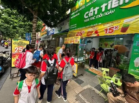 SANG NHƯỢNG  QUÁN TRÀ BÍ ĐAO CÁT TIÊN - 181 XUÂN THUỶ vào tiếp quản là có doanh thu ngay, không cần sửa chữa hay setup lại.