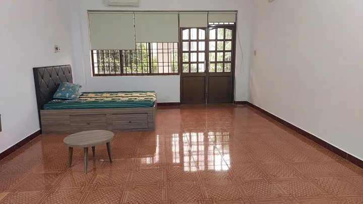 CHO THUÊ NHÀ 1 TRỆT 3 LẦU TRUNG TÂM THƯƠNG MẠI PHƯỜNG 7