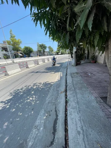 Nhà 2 Tầng - Mặt Đường Chính Nguyễn Tất Thành - Nam Nha Trang