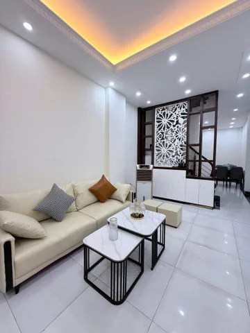 NHÀ NGỌC THỤY 36.5M² – 4 PHÒNG NGỦ – Ô TÔ ĐỖ CỬA, NỘI THẤT ĐẲNG CẤP
