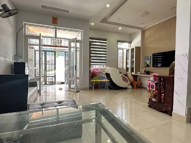 Bán nhà 74m² full thổ cư ngang 6.5m giá 5.1 tỷ tại Phường Bình Tân