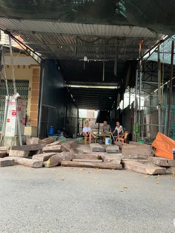 Bán lô đất ở chợ gỗ Chắc Phù Khê 85m2 mt5m giá 4,25 tỷ kinh doanh tốt