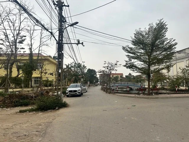Đất nghĩa lộ lạc đạo, gần hồ và trường học các cấp