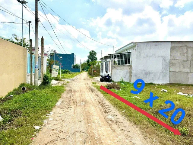 9 x 21 full thổ ngay ngã 4 an bình giá 870 Triệu (gọi: 0792.564.660 )
