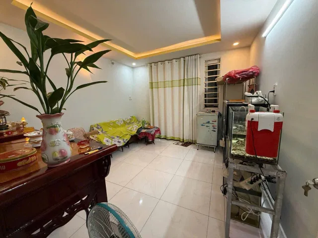 Nhà mới 4 tầng, hẻm xe hơi gần Lê Văn Lương