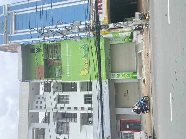 CHO THUÊ NHÀ MẶT TIỀN ĐƯỜNG 3/2 MỘT TRỆT 2 LẦU DTSD 700