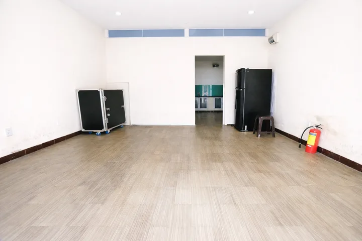 NHỈNH 5 TỶ CĂN GÓC 3PN. TIỆN SỬA HOẶC XÂY MỚI. KV DÂN TRÍ CAO