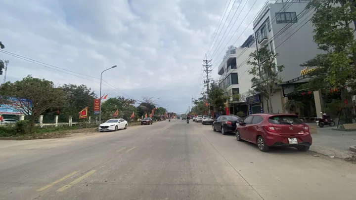 ĐẤT ĐẸP CHI ĐÔNG ĐƯỜNG THÔNG Ô TÔ VÀO ĐẤT GẦN VÕ VĂN KIỆT  80M MT5 M Chỉ Hơn 3 tỷ