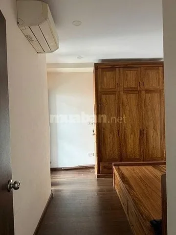 Cần cho thuê căn hộ chung cư tầng 32 tòa Intracom - Nhật Tân - Đông Anh