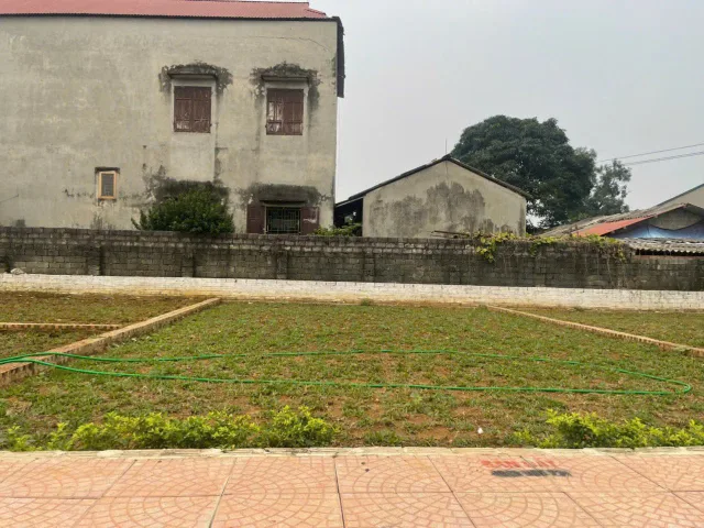 Đất Hòa Lạc 100m2 full thổ cư ,sẵn sổ ,mặt tiền lớn ,đường rộng gần Công Nghệ cao