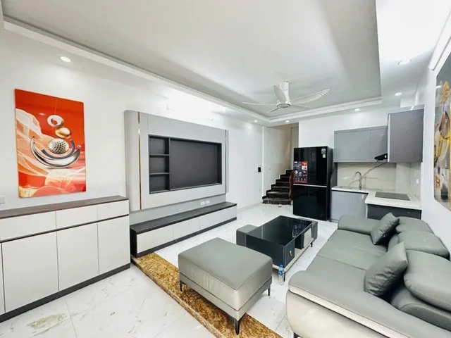 Bán nhà 31m² full thổ cư ngang 4m giá 10.8 tỷ tại Phường Đống Đa