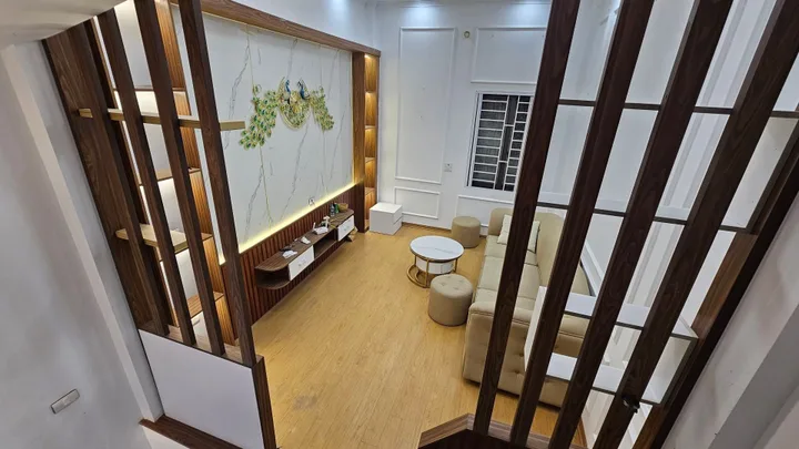 Nhà đẹp Mậu Lương - Vài bước ra phố, nội thất đẹp ở ngay - 40m2 x 5 tầng chỉ hơn 8 tỷ