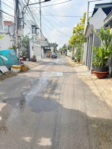 Nhà trệt lầu Khu 8 Phú Hoà cũ (phường Phú Lợi-TP.HCM) nhánh hẻm 385 Lê hồng Phong sát nhựa chính,đường oto 4,5m giá êm
