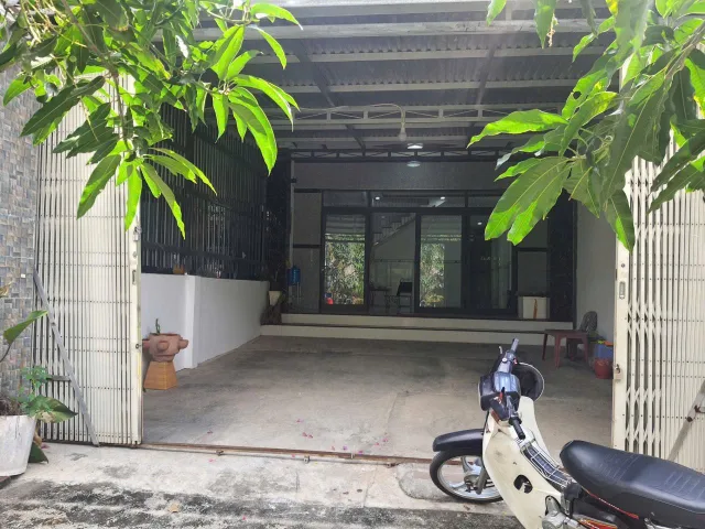 🏡 BÁN GẤP NHÀ TĐC VĨNH PHƯƠNG – GIÁ TỐT, VÀO Ở NGAY

📍 Vị trí: Khu TĐC Vĩnh Phương – cách QL1A chỉ 100m, giao thông thuận tiện, di chuyển nhanh vào trung tâm.

📐 Diện tích: 150m²
👉 Ngang 6m – đất rộng, vuông vức

🏠 Kết cấu: Nhà 2 tầng mê đúc kiên c