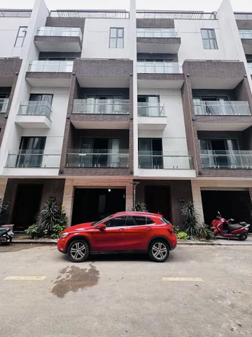 LIỀN KỀ NGỌC LÂM LONG BIÊN 76M2, MT8M - VIEW SÔNG HỒNG, CẦU LONG BIÊN - 2X TỶ