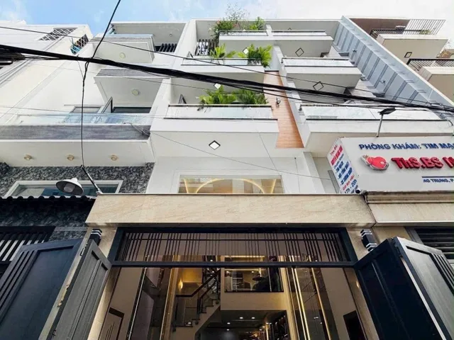 Chính chủ bán gấp 3tỷ 680 nhà 43m2, đường Trần Bình Trọng, P5, Bình Thạnh. Cách chợ Bà Chiểu 3phút, sổ sẵn