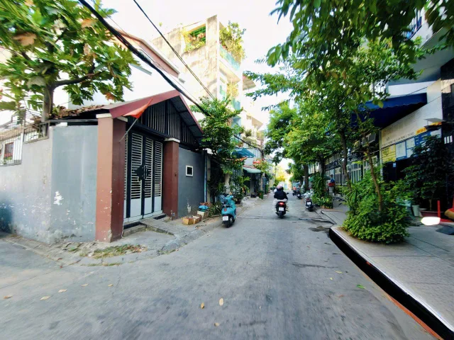 NHÀ 3 LẦU LINH TRUNG CĂN GÓC 2 MẶT TIỀN - SÁT HOÀNG DIỆU 2 THỦ ĐỨC