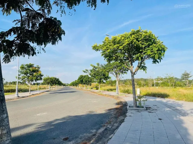 1TỶ2 /100M2 SỞ HŨU NGAY ĐẤT NỀN CẠNH SÂN BAY, PHÁP LÝ MINH BẠCH, FULL THỔ CƯ