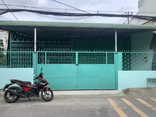 Kho 300m hẻm xe tải Quốc Lộ 13 gần Vạn Phúc Thủ Đức, 20 triệu/tháng