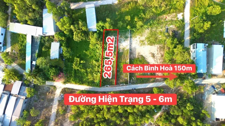 BÁN ĐẤT VƯỜN QH THỔ CƯ – PHƯỚC HẠ, NAM NHA TRANG

* Diện tích: 265,5m² (ngang 8m)
* Quy hoạch đất ở : 165,5m² , qhgt  99m² 
* Đường ô tô thông Thái Khang – Bình Hoà
* Khu dân cư hiện hữu, tiềm năng lên thổ cư rõ ràng

💰 Giá: 2 tỷ 150 (thương lượng)