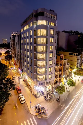Bán Hotel 247 - 249 Lý Tự Trọng . 2 mặt tiền Bến Thành