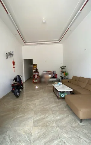 Nhà mặt tiền Ung Văn Khiêm