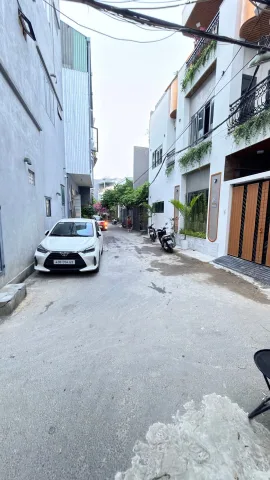 🧨CHỈ HƠN 4 TỶ - NHÀ 2 TẦNG CHÍNH CHỦ NGAY TT - KIỆT RỘNG - SÁT ĐƯỜNG CHÍNH.