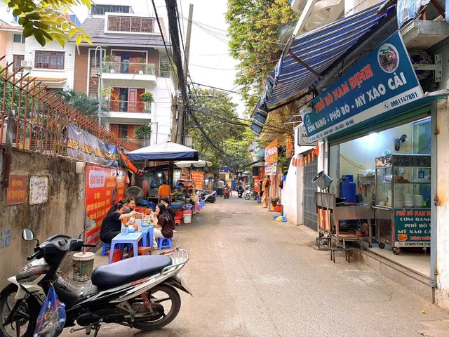 Bán Nhà Xuân Thủy. Cầu Giấy. Ô Tô. DT 46m2. MT 3.8m. 5 Tầng. Giá 20.8 Tỷ.