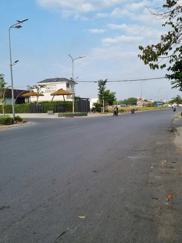 Bán đất 250m² full thổ cư ngang 10m giá 17.3 tỷ tại Xã Nhà Bè