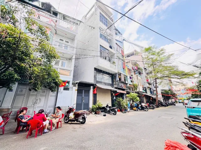 BÁN BIỆT THỰ MẶT TIỀN 12M Đ.CÁCH MẠNG THÁNG 8, QUẬN 3- NGANG LỚN HIẾM 6M*14M- CHỈ 21T- 0938676685 GIANG GIANG