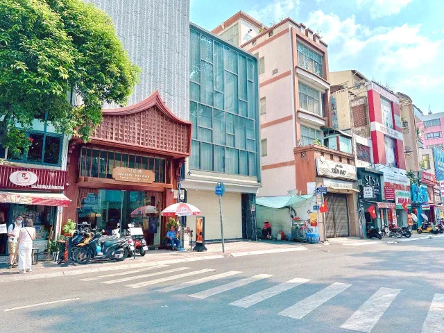 Nhà 99m2 3Tầng, HXH Đường Lê Thị Riêng, Bến Thành, Q1. Chỉ 28.5 đồng