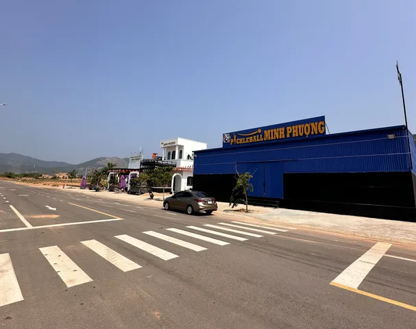 Bán đất 200m² full thổ cư ngang 10*20m, MT đường 16m giá 1.2 tỷ tại kdc Becamex Vsip Binh Định