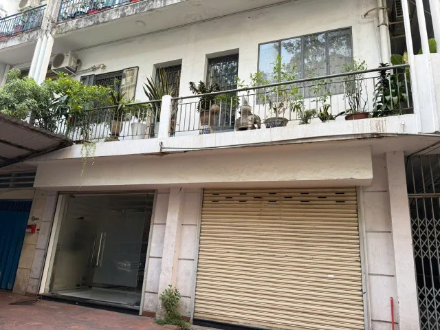 Nhà phố rẻ 12 x 26m 1 trệt 3 lầu Trần Quang Khải Q1 TP.HCM