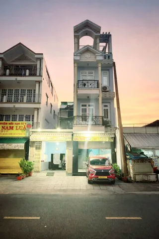 Nhà mặt tiền kinh doanh - Khu Tên Lửa, Bình Tân, 4 tầng, 7.9m x 18m,
