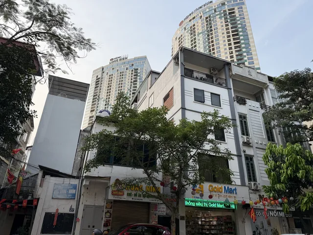 Bán nhà 47.6m² có sẵn 36m² thổ cư ngang 36m giá 15.6 tỷ tại Đường Ngọc Lâm Phường Bồ Đề