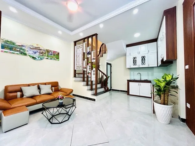 BÁN NHÀ PHỐ THANH LÂN – 30M² – 5 TẦNG – MẶT TIỀN 4,4M – NHÀ DÂN XÂY CHẮC CHẮN – GIÁ 6,88 TỶ