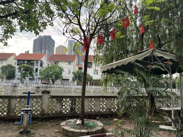 Nhà Mới 35 m2, ô tô vào nhà phố Nguyễn Văn Trỗi - Mỗ Lao