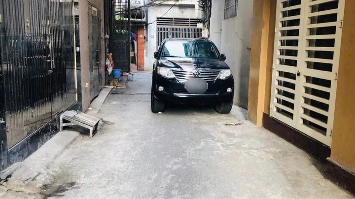 BÁN NHÀ MỸ ĐÌNH 35M X 5 TẦNG Ô TÔ ĐỖ CỬA KINH DOANH 8.9 TỶ. 
SĐT ; 0.9.4.4.4.9.3.2.9.1 em hà 

NHÀ DÂN TỰ XÂY - Ô TÔ CON ĐỖ CỬA - VỊ TRÍ ĐẸP - Ở CỰC THÍCH - XUNG QUANH TIỆN ÍCH NGẬP TRÀN
Mô tả: 
+ Nhà thuộc Ngõ 8 Lê Quang Đạo, Mỹ Đình, Nam Từ Liêm, c