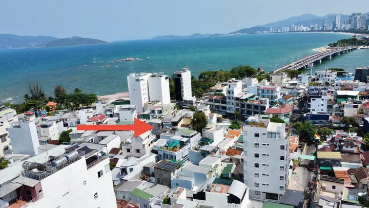 BÁN NHÀ 3 MẶT HẺM ĐƯỜNG THÁP BÀ - BẮC NHA TRANG (VĨNH THỌ)
- Diện tích 62.7m2 full ODT
- Hẻm xe máy
- Pháp lý sổ hồng hoàn công sở hữu lâu dài
- Có nhà cấp 4 đang cho thuê
- Cách biển Phạm Văn Đồng 200m, cách chợ Bầu 450m, cách trung tâm Nha Trang 3k