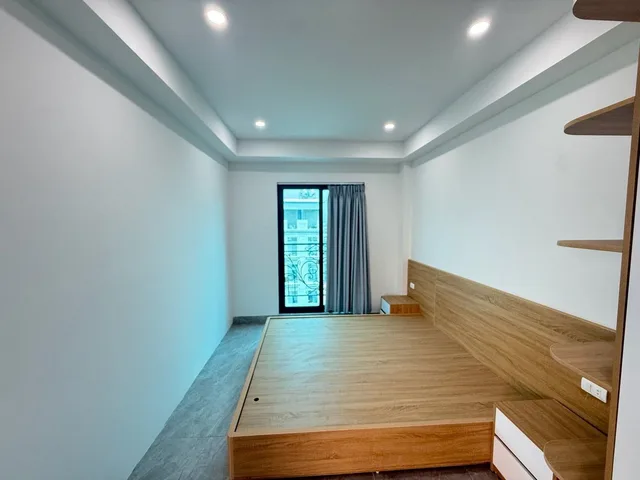Bán Nhà Lương Thế Vinh. Thanh Xuân. Thang Máy. Lô Góc. Ô Tô. DT 90m2. MT 10m. Giá 32.6 Tỷ.