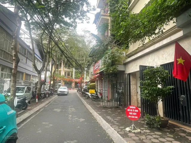 Cho Thuê Nhà Đỗ Quang - Cầu Giấy 75M² 5 Tầng 9 Ngủ - Full Nội Thất - Đường Ô Tô Tránh - Vừa Ở, Kinh Doanh -Giá Thuê 60tr
