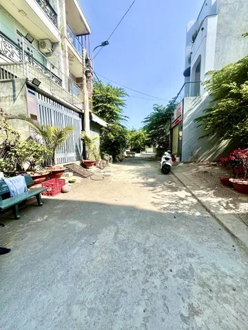🚗 BÁN NHÀ 4 TẦNG - 54M2(4.3*13), HOÀN CÔNG - 4PN, 4WC - KHÔNG QH - NHÀ PHỐ MỚI ĐẸP - HẺM XE HƠI - GẦN KĐT ĐÔNG TĂNG LONG - P LONG TRƯỜNG, THỦ ĐỨC.(TH)