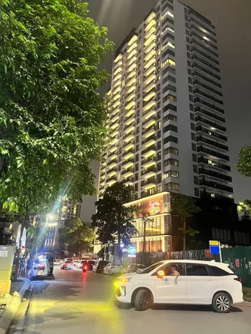 Mặt phố VIP Tây Hồ. Ngay nút giao Âu Cơ, Tô Ngọc Vân, Xuân Diệu. Khu vực Tây nhiều hơn Ta. Vỉa hè 5m. Đẹp nhất khu vực Tây Hồ