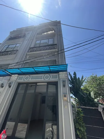 NHÀ BÁN HẺM Ô TÔ .HUỲNH TẤN PHÁT,  Q7 
LH : e trung 0932595268