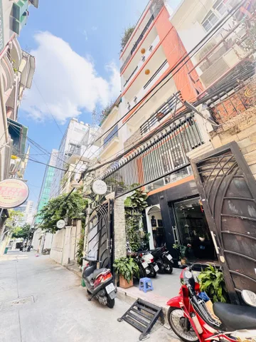 CHỦ GẤP BÁN GIẢM CHÀO 2,5T- GIÁ TỐT CHỈ 13,6T- BÁN NHÀ 4 TẦNG MT XE HƠI Đ.NGUYỄN THỊ MINH KHAI, QUẬN 1- HDT 26TR/TH- 0938676686 GIANG GIANG