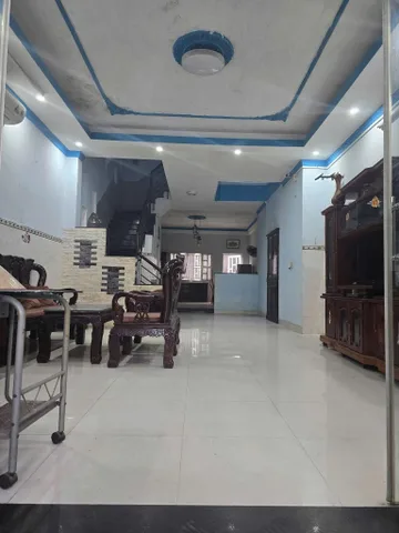 Cho thuê nhà mặt tiền Phạm Công Trứ, nhà 3 tầng 4PN nội thất sẵn, giá thuê mềm – 0989373766