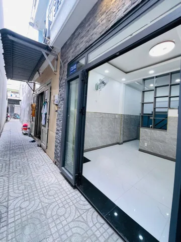 Nhà 2 lầu / ngắn Trương Thị Hoa gần siêu thị Metro, có 2PN 3WC, ban công, sân phơi. Giá 1,798 tỷ (TL mạnh)