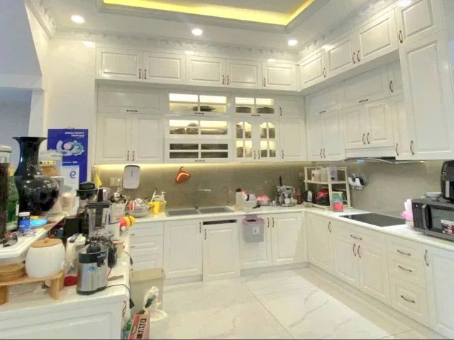 NGAY CH,Ợ TÂN HƯƠNG, VƯỜN LÀI - NHẸ 9T
NHÀ MỚI ĐẸP Ở NGAY 4TẦNG 4PN KHÉP KÍN²⁸⁵ - NGANG HẾM 5.5M RỘNG THOÁNG - HẺM NHỰA XE TẢI 7M, DÂN TRÍ CAO TẦNG.

📞 Liên hệ xem ngay: 0902 106 911